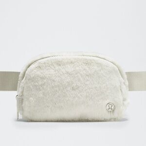 Lululemon Everywhere Belt Bag Plush Fleece in Bone White and Silver